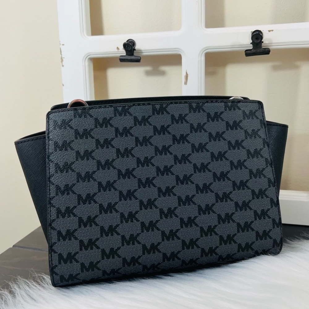 Michael Kors Selma Medium Messenger Crossbody Bag - Picture 5 of 14
